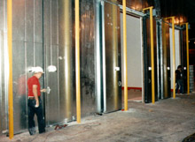 aeti0045.jpg (21483 bytes)